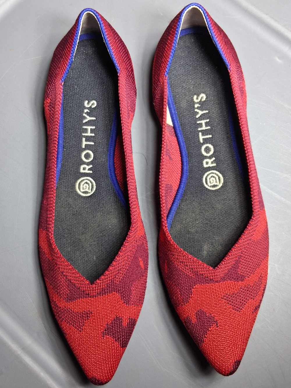 Rothy’s Limited Edition The Point Red Camo Flats Shoes Loafers Ballet Retired W9